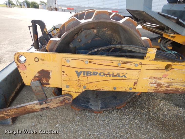 image for item DE1847 2002 Vibromax W605PD padfoot roller