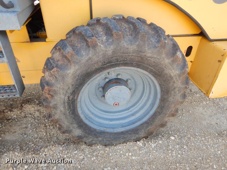 image for item DE1847 2002 Vibromax W605PD padfoot roller