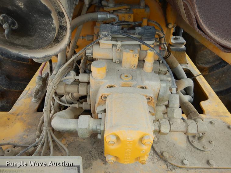 image for item DE1847 2002 Vibromax W605PD padfoot roller