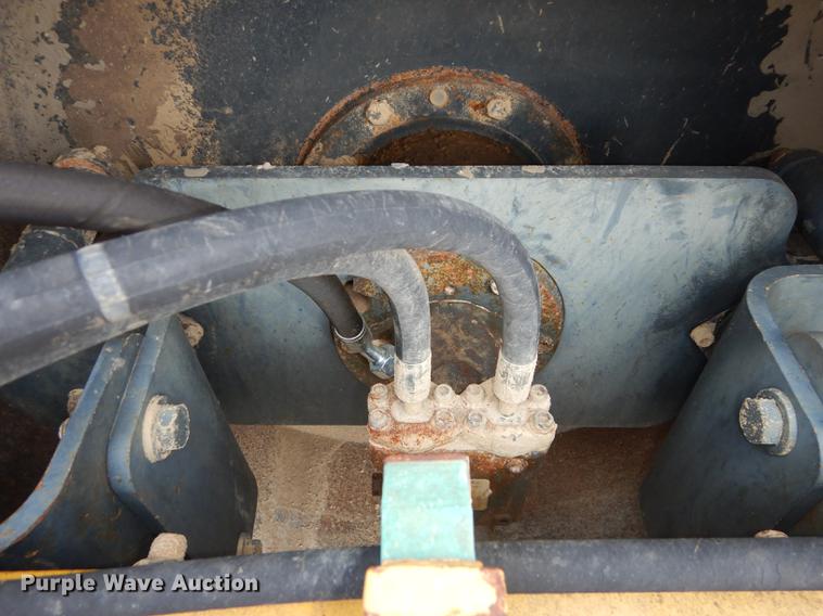 image for item DE1847 2002 Vibromax W605PD padfoot roller