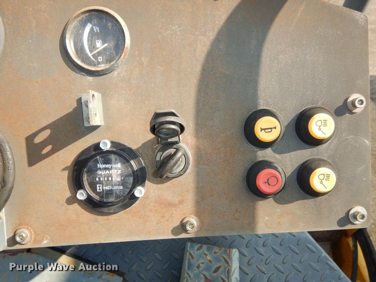 image for item DE1847 2002 Vibromax W605PD padfoot roller