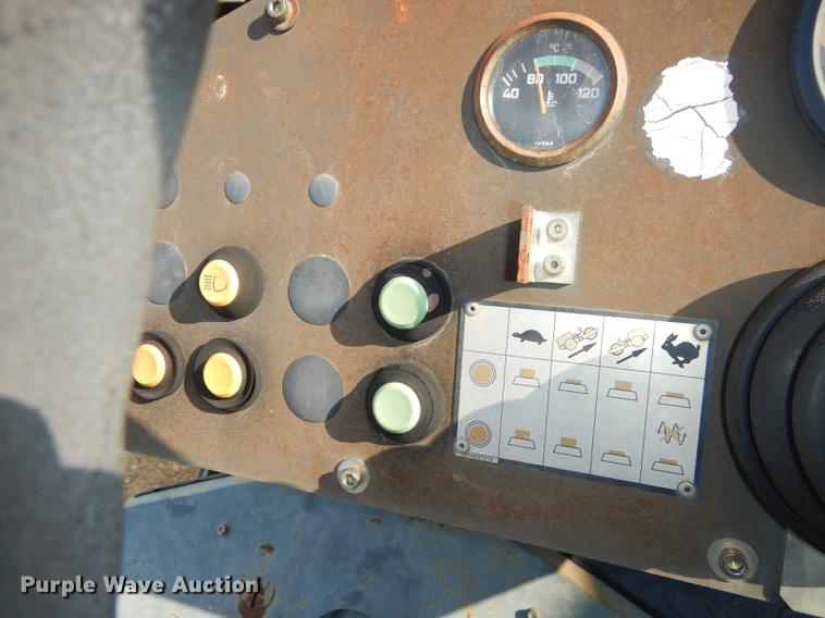 image for item DE1847 2002 Vibromax W605PD padfoot roller