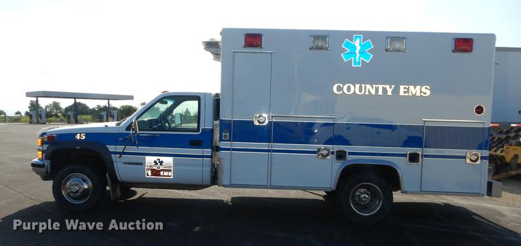 image for item DE1848 1996 Chevrolet Silverado 3500 ambulance
