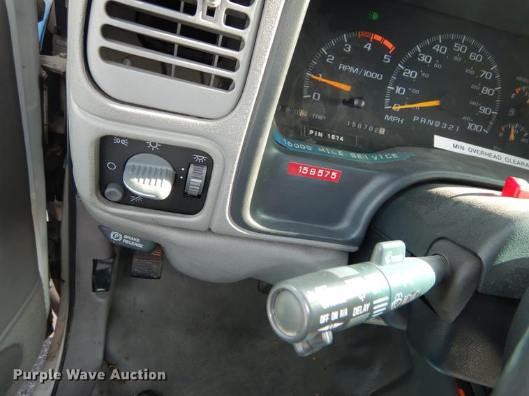 image for item DE1848 1996 Chevrolet Silverado 3500 ambulance