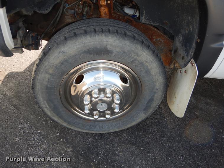 image for item DE1848 1996 Chevrolet Silverado 3500 ambulance