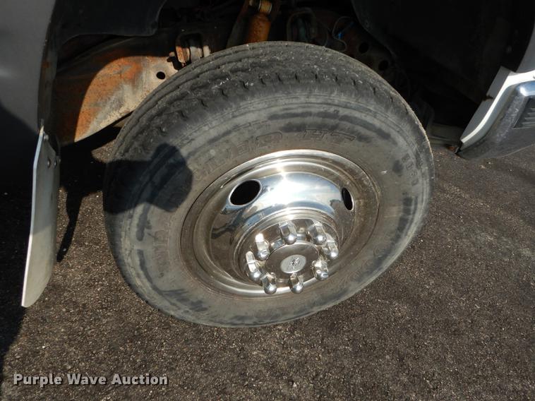 image for item DE1848 1996 Chevrolet Silverado 3500 ambulance