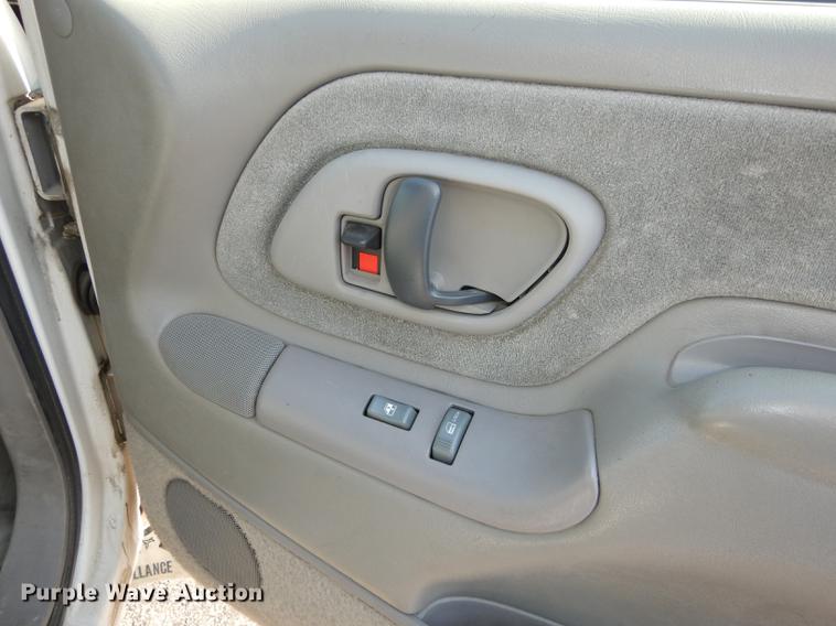 image for item DE1848 1996 Chevrolet Silverado 3500 ambulance