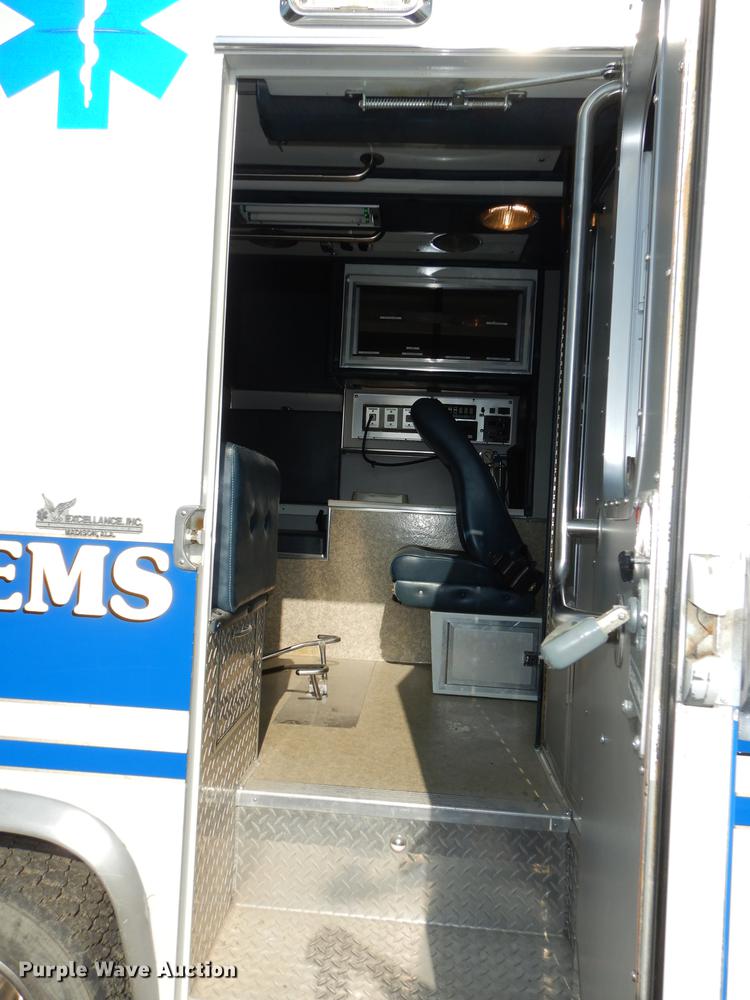 image for item DE1848 1996 Chevrolet Silverado 3500 ambulance