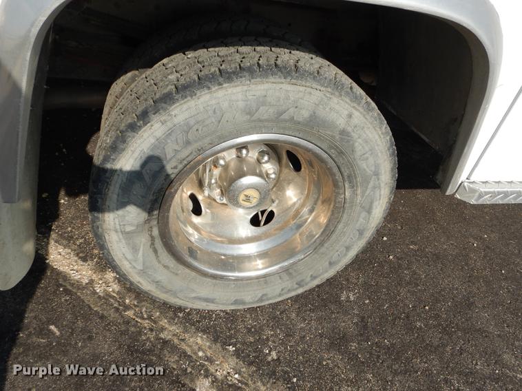 image for item DE1848 1996 Chevrolet Silverado 3500 ambulance