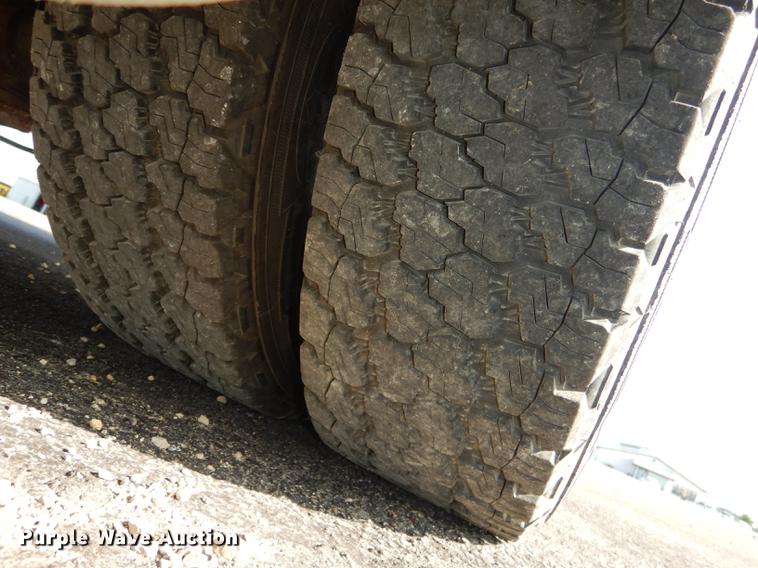 image for item DE1848 1996 Chevrolet Silverado 3500 ambulance