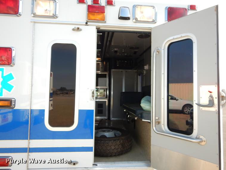 image for item DE1848 1996 Chevrolet Silverado 3500 ambulance