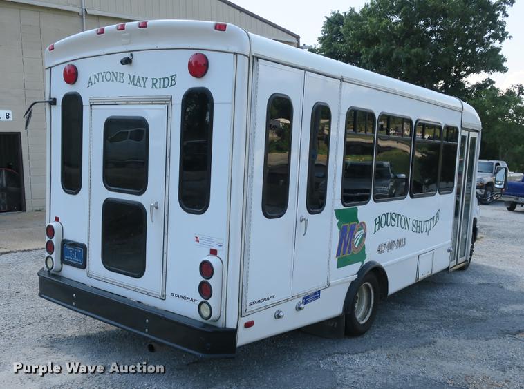 image for item DE3764 2009 Ford E450 shuttle bus