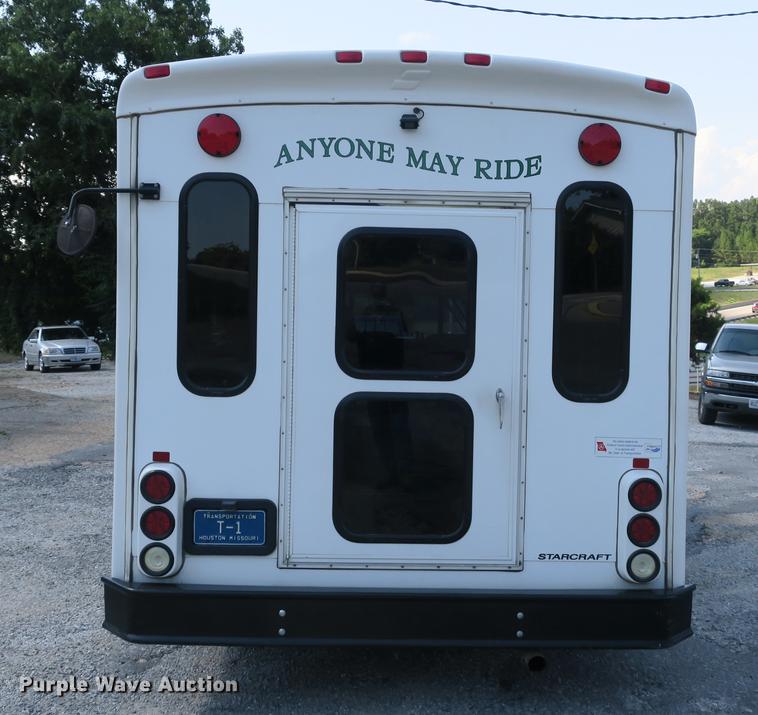 image for item DE3764 2009 Ford E450 shuttle bus