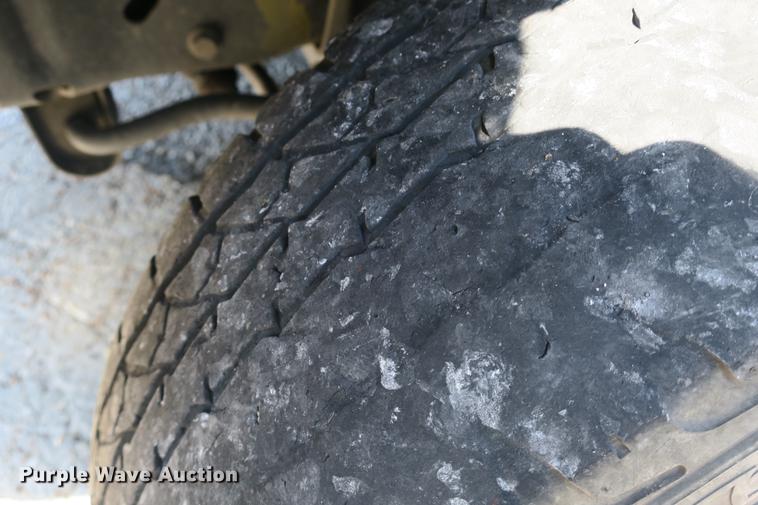 image for item DE3764 2009 Ford E450 shuttle bus