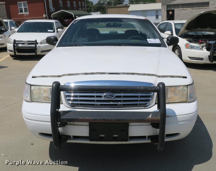 image for item DE3772 2001 Ford Crown Victoria Police Interceptor
