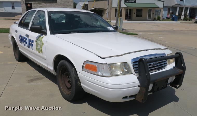image for item DE3772 2001 Ford Crown Victoria Police Interceptor