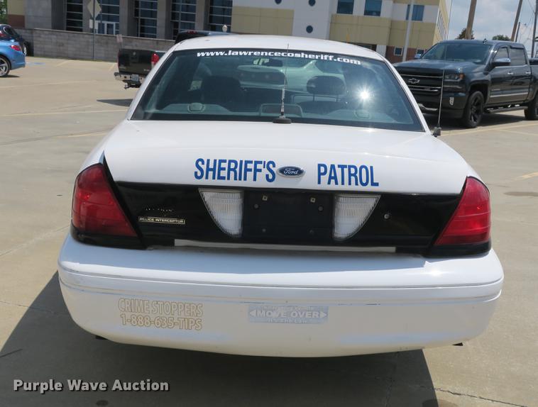 image for item DE3772 2001 Ford Crown Victoria Police Interceptor