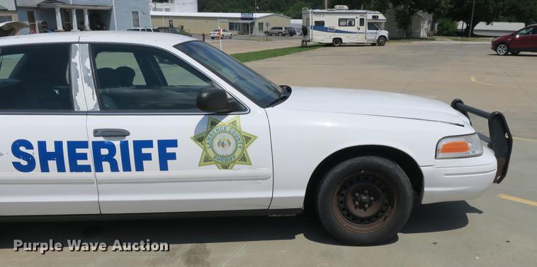 image for item DE3772 2001 Ford Crown Victoria Police Interceptor
