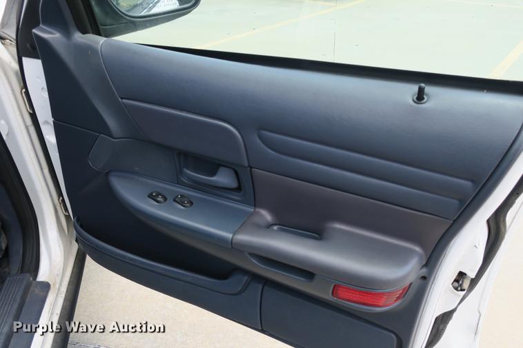 image for item DE3772 2001 Ford Crown Victoria Police Interceptor