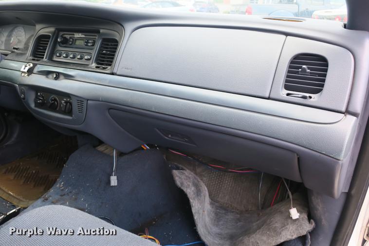 image for item DE3772 2001 Ford Crown Victoria Police Interceptor