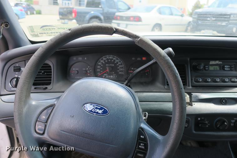 image for item DE3772 2001 Ford Crown Victoria Police Interceptor