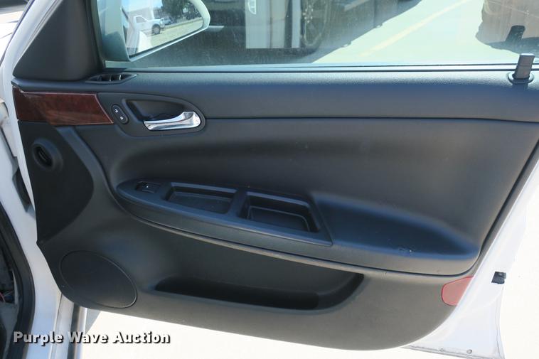 image for item DE3773 2006 Chevrolet Impala Police