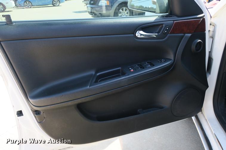 image for item DE3773 2006 Chevrolet Impala Police