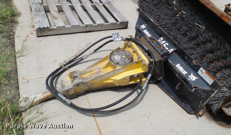 image for item DE5088 2006 Atlas Copco SBC410 breaker