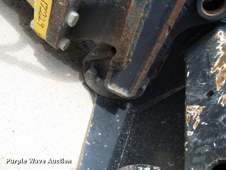 image for item DE5088 2006 Atlas Copco SBC410 breaker