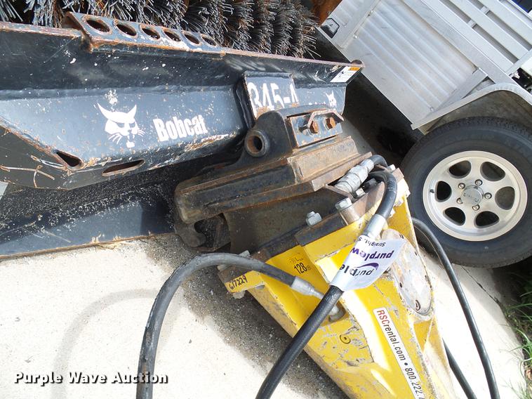 image for item DE5088 2006 Atlas Copco SBC410 breaker