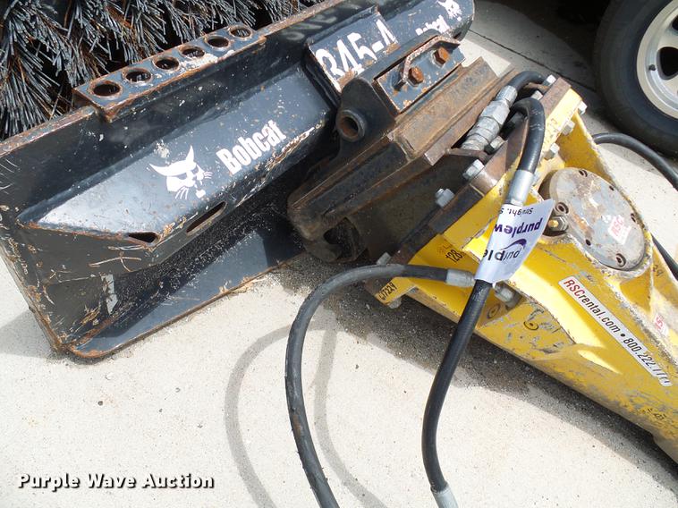 image for item DE5088 2006 Atlas Copco SBC410 breaker