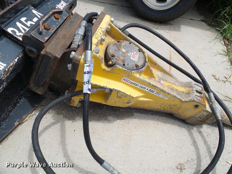 image for item DE5088 2006 Atlas Copco SBC410 breaker