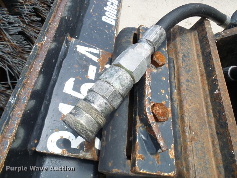 image for item DE5088 2006 Atlas Copco SBC410 breaker