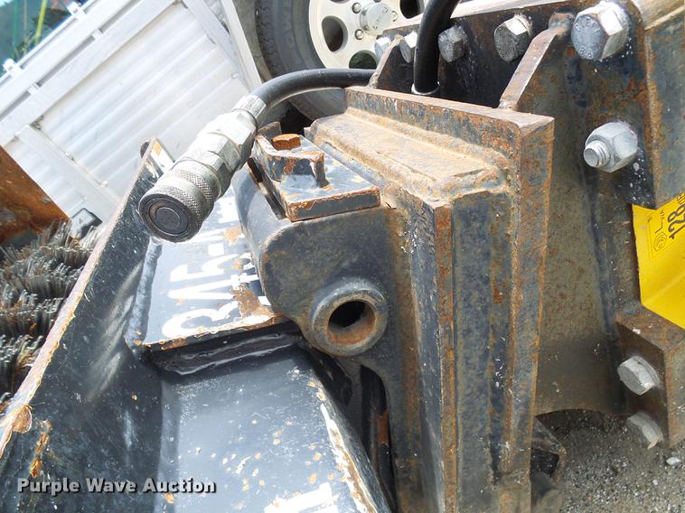 image for item DE5088 2006 Atlas Copco SBC410 breaker