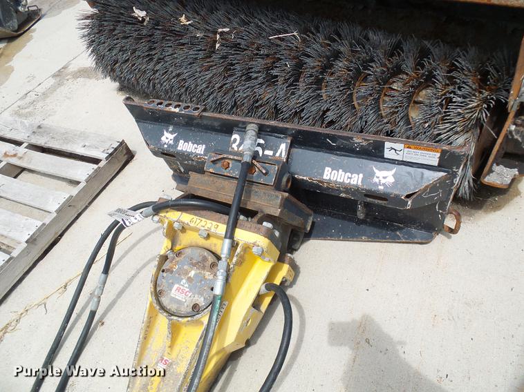 image for item DE5088 2006 Atlas Copco SBC410 breaker