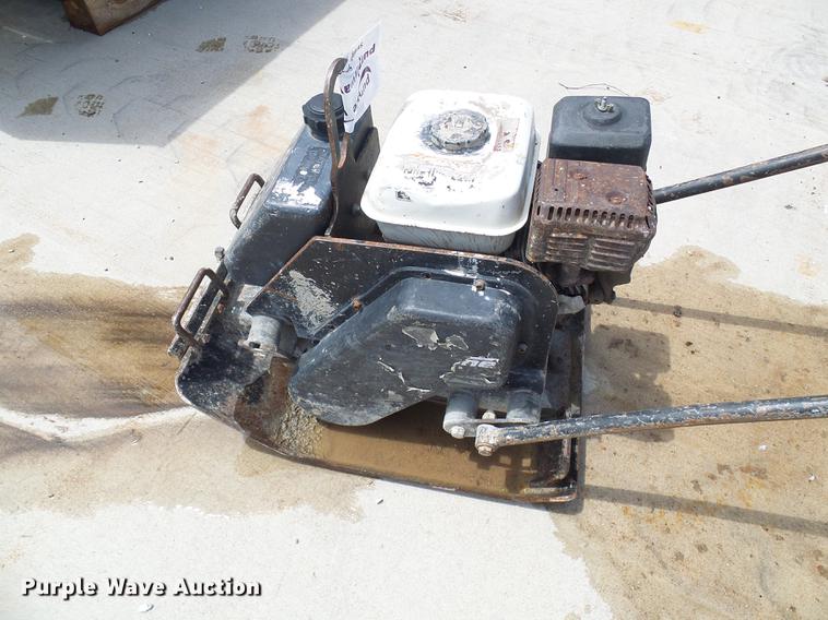 image for item DE5089 Stone S38A vibratory plate compactor