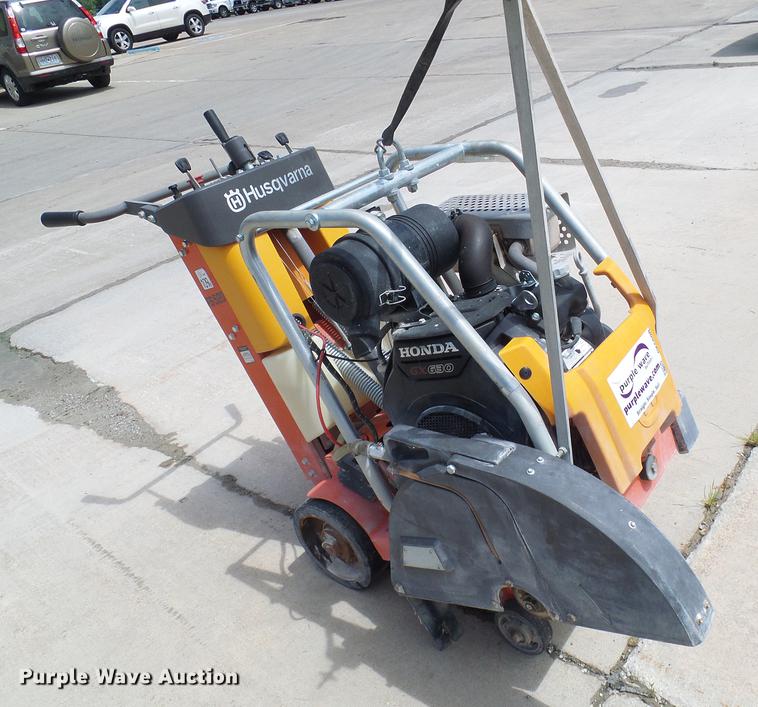image for item DE5090 2015 Husqvarna FS520 concrete saw