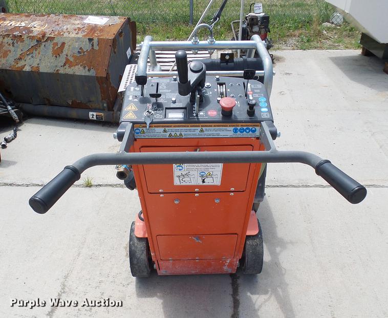 image for item DE5090 2015 Husqvarna FS520 concrete saw