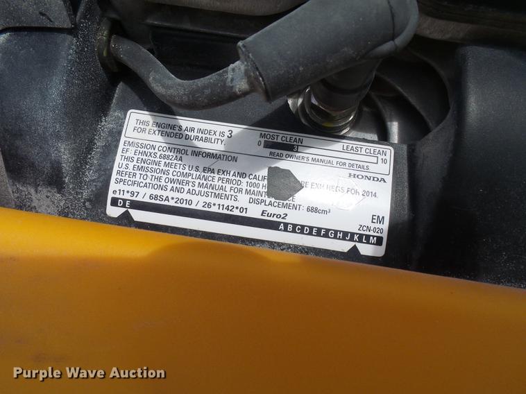 image for item DE5090 2015 Husqvarna FS520 concrete saw