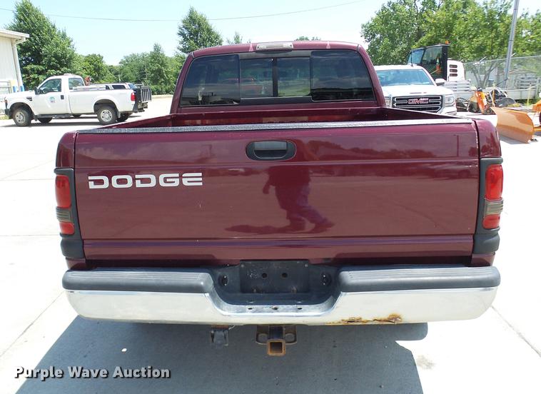 image for item DE5092 2001 Dodge Ram 1500 Club Cab pickup truck