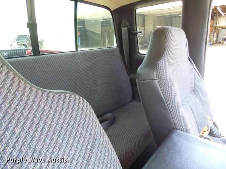 image for item DE5092 2001 Dodge Ram 1500 Club Cab pickup truck