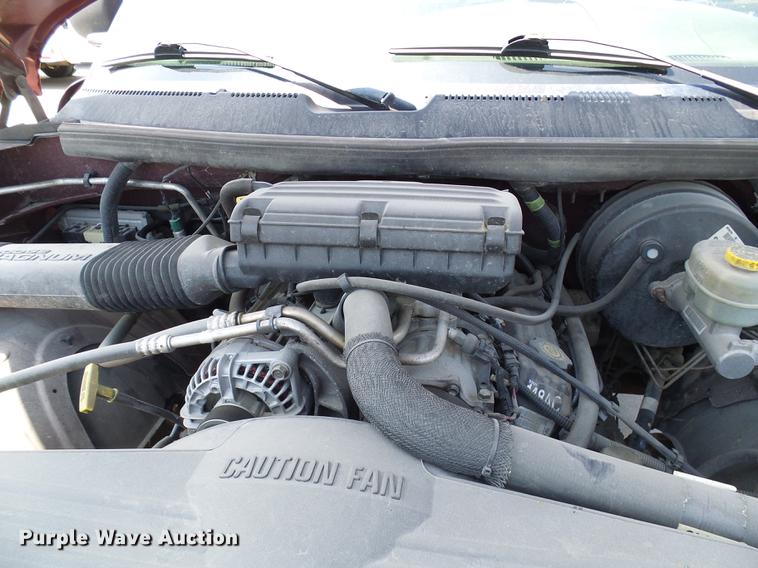 image for item DE5092 2001 Dodge Ram 1500 Club Cab pickup truck