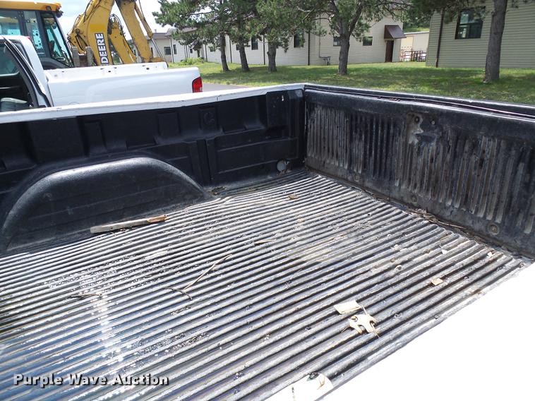 image for item DE5101 2005 Chevrolet Silverado 1500 pickup truck