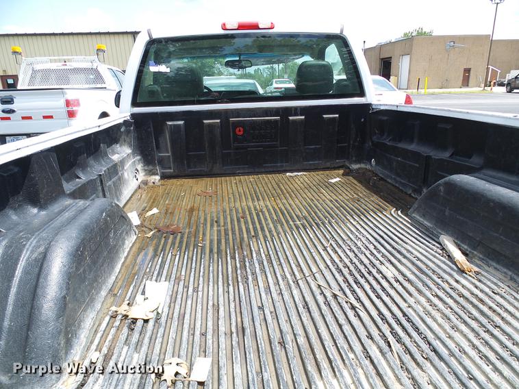 image for item DE5101 2005 Chevrolet Silverado 1500 pickup truck