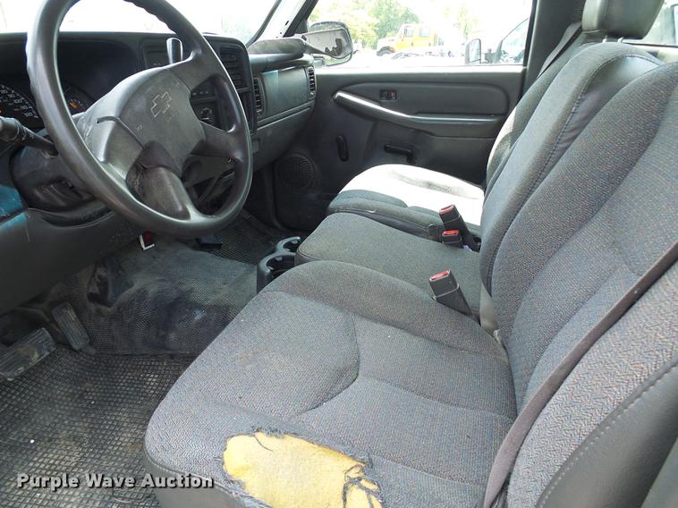 image for item DE5101 2005 Chevrolet Silverado 1500 pickup truck