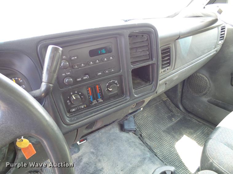 image for item DE5101 2005 Chevrolet Silverado 1500 pickup truck