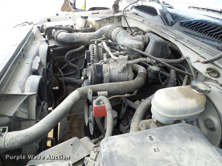 image for item DE5101 2005 Chevrolet Silverado 1500 pickup truck