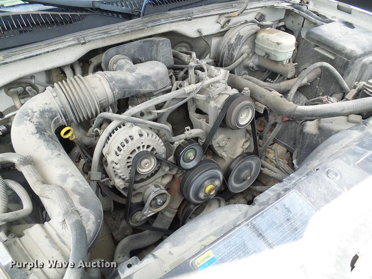 image for item DE5101 2005 Chevrolet Silverado 1500 pickup truck