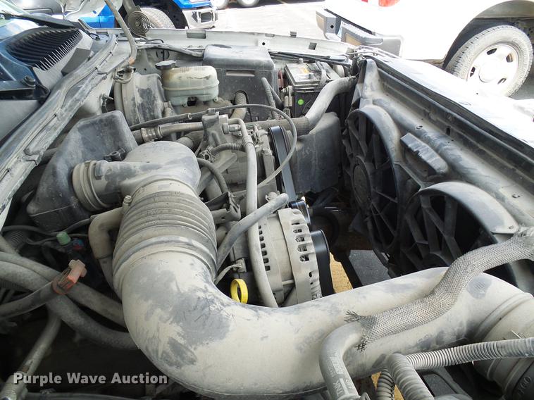 image for item DE5101 2005 Chevrolet Silverado 1500 pickup truck