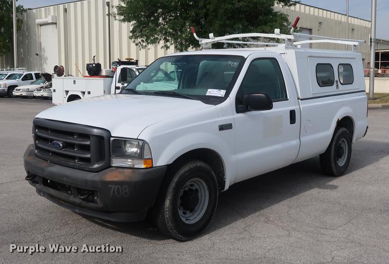 image for item DF2250 2003 Ford F250 Super Duty pickup truck